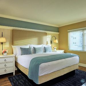 Ground Level Deluxe One-Bedroom Suite Gulf View